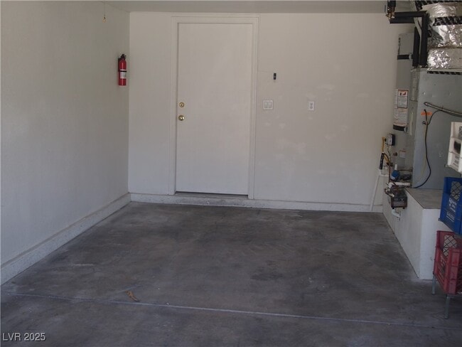 Building Photo - 7724 Bauble Ave