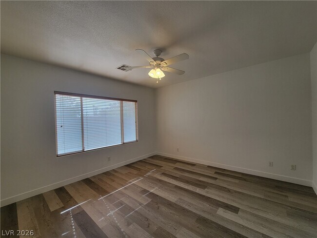 Building Photo - 3274 Bronze Leaf St