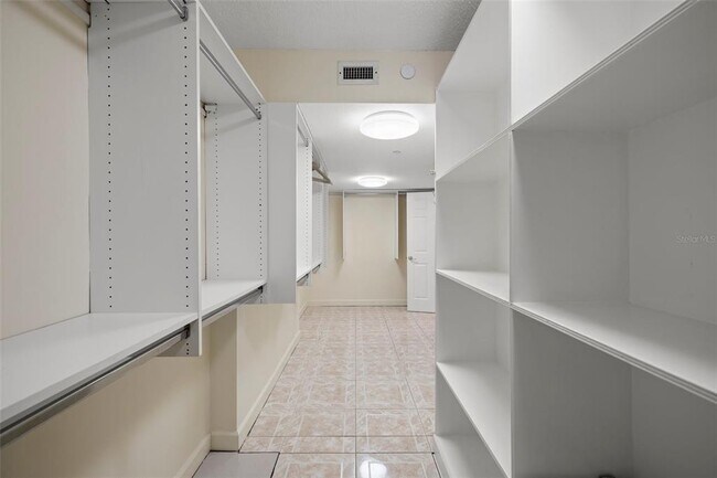 Building Photo - 3301 Bayshore Blvd