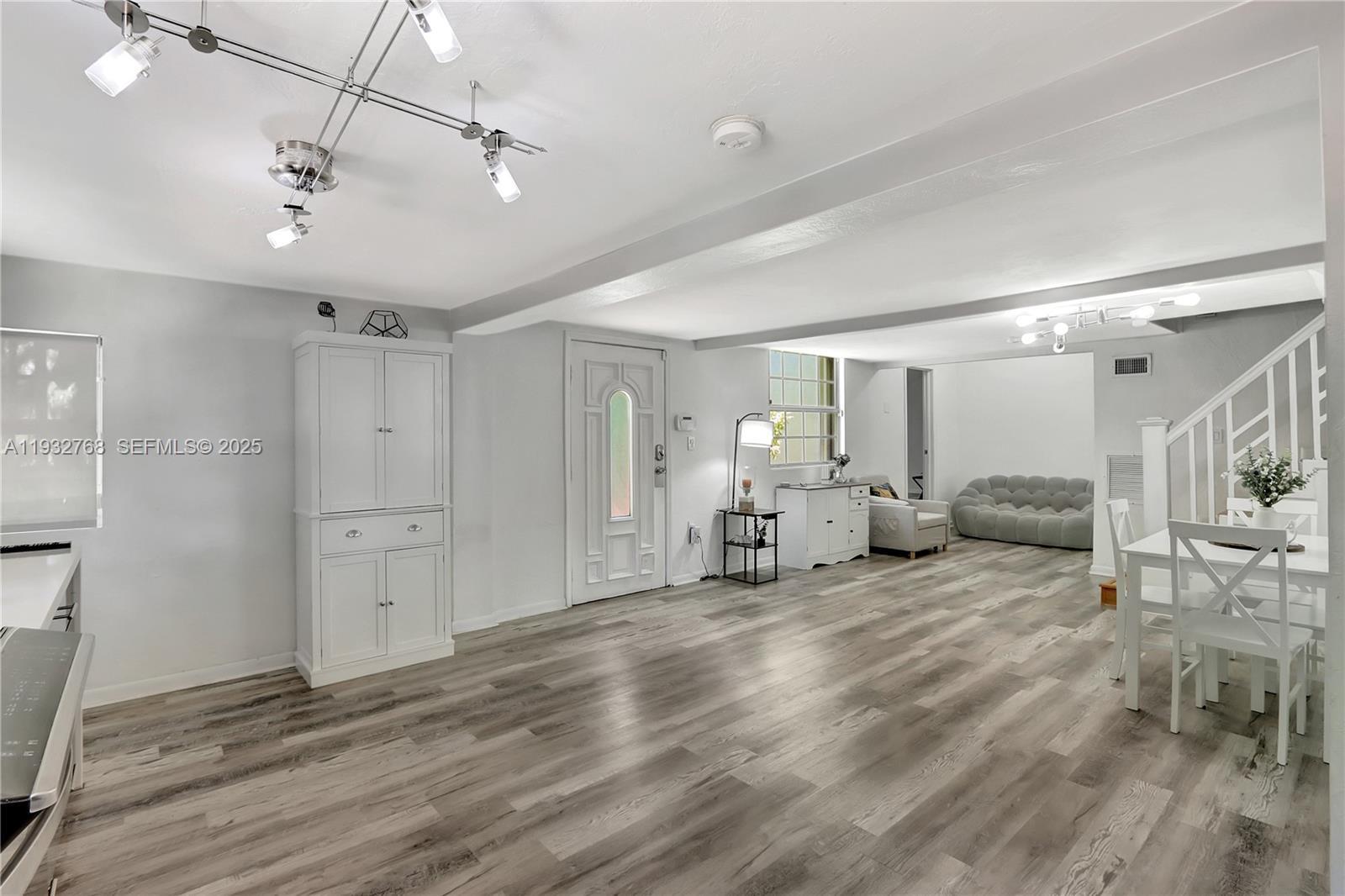 Building Photo - 3375 SW 29th Ter