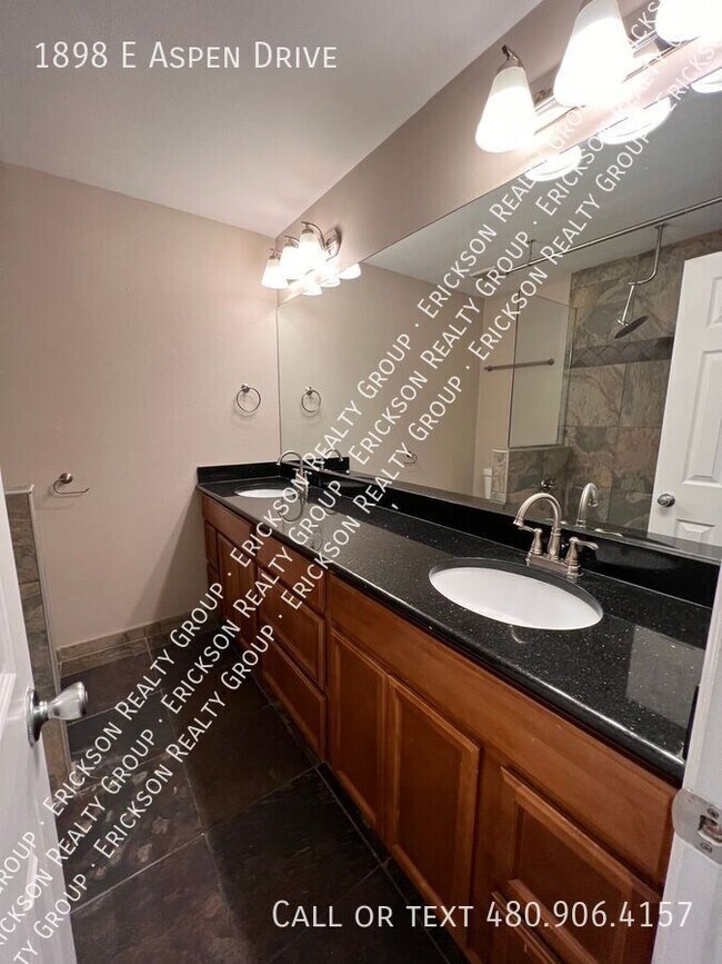 Building Photo - 1898 E Aspen Dr