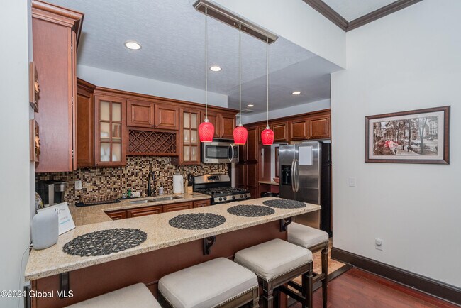 Building Photo - 1 Spring St