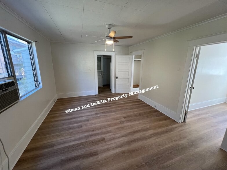 Building Photo - 2 Bed/1 Bath - Unit 1