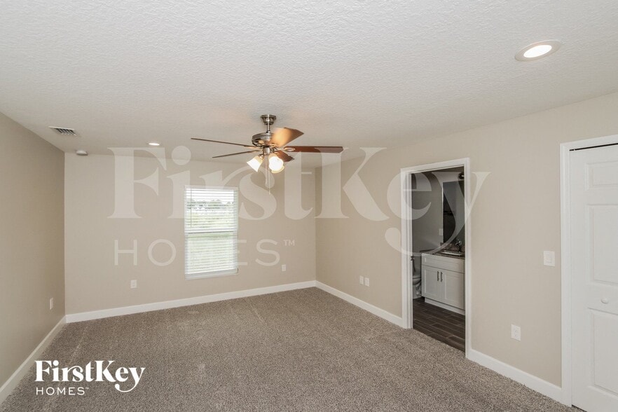 Building Photo - 918 Armstrong Rd SE