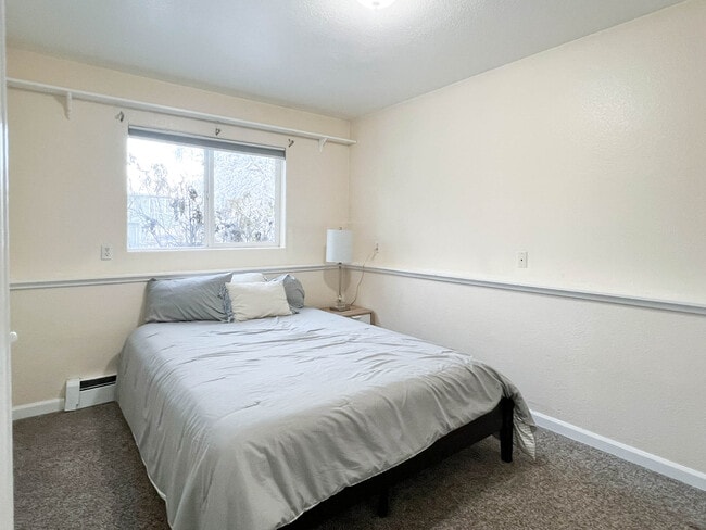 Building Photo - 3811 Resurrection Dr