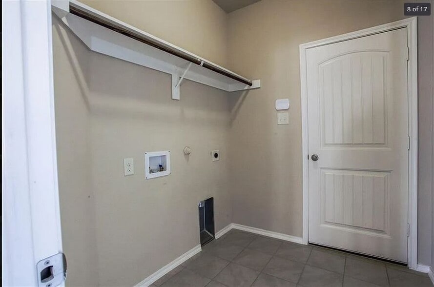 Building Photo - 616 Crowell Dr