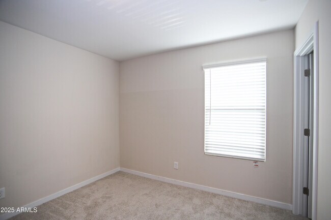 Building Photo - 7865 N 79th Ave