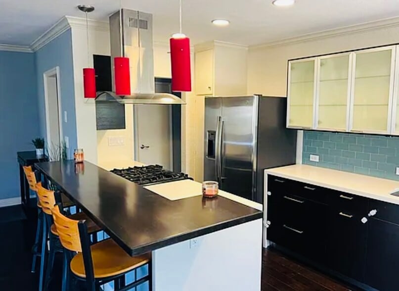 Building Photo - 36 Breeze Ave