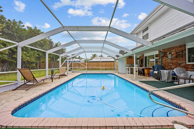 Building Photo - 1742 W Terrace Dr