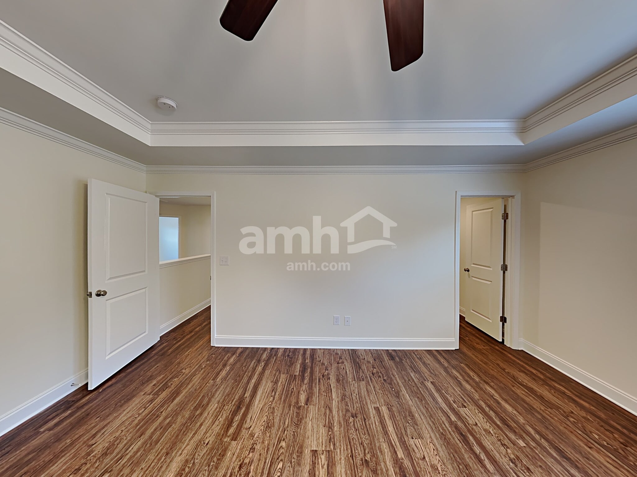 Building Photo - 2117 Overlake Cir