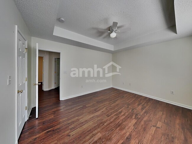 Building Photo - 155 Mott Rd