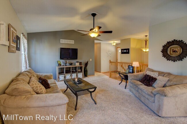 Building Photo - 3 br, 2.5 bath House - 234 Melrose Dr