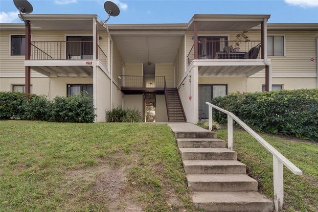Primary Photo - 304 Cherokee Ct