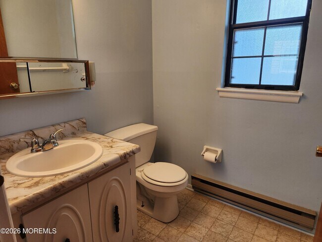 Building Photo - 206 Yorktowne Dr