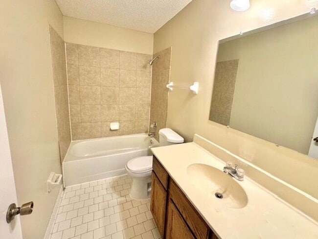 Building Photo - Open House, Friday , May 16 2025 1 PM to 4 PM