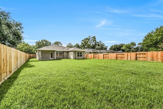 Building Photo - 11615 Moltere Dr