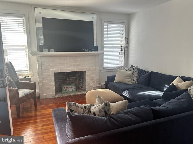 Building Photo - 12 N Swarthmore Ave