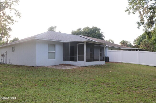 Building Photo - 1061 Oak Forest Cir