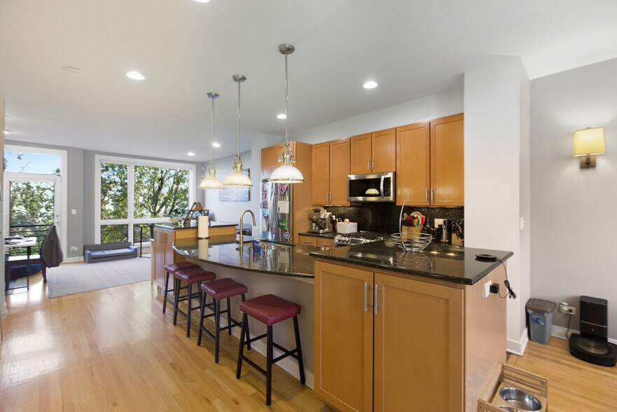 Building Photo - 2854 N River Walk Dr