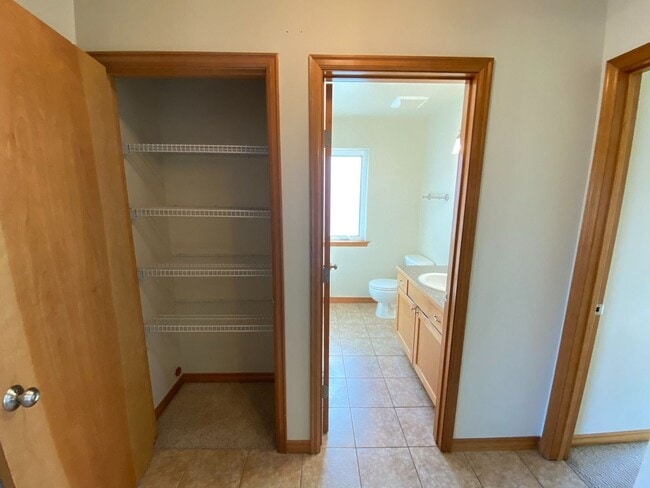 Building Photo - Nice 3 Bed, 2 Bath Home!