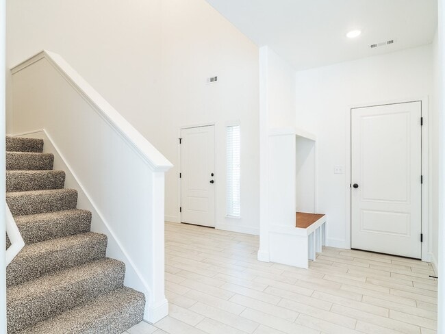 Building Photo - 2161 Wildflower Dr