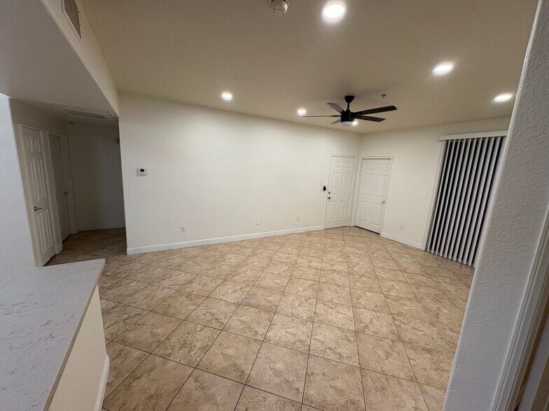 Building Photo - 24909 Madison Ave