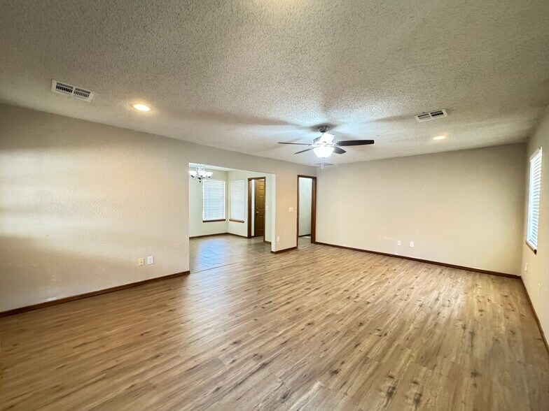 Building Photo - 8636 NW 86th St