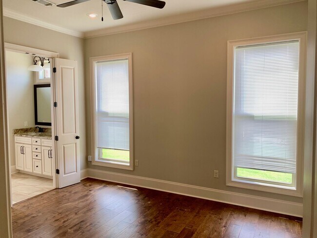 Building Photo - Executive Living in Sage Meadows Country Club