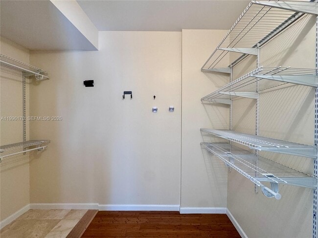 Building Photo - 5970 Indian Creek Dr