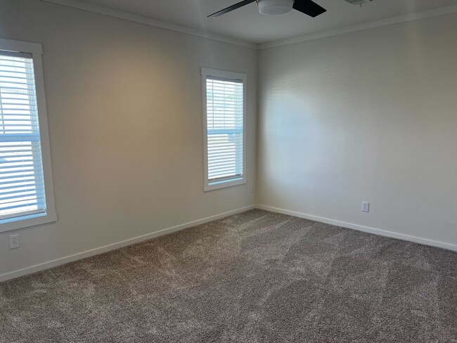 Building Photo - 100 Biloxi Ct