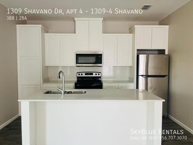 Building Photo - 1309 Shavano Dr