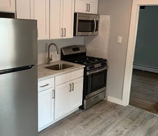 Building Photo - 913 E Cliveden St