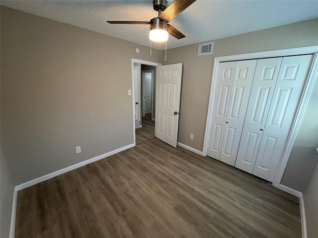 Building Photo - 3009 Clover Dr