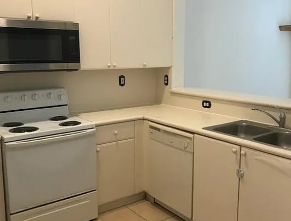 Building Photo - 2461 SE 16th Terrace