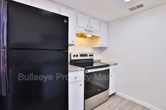 Building Photo - 1417 E Southern Ave