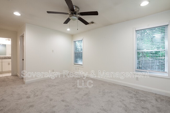 Building Photo - 3366 Delmar Ln NW