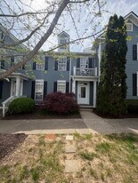 Building Photo - 7102 Lenox Village Dr