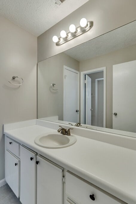 Building Photo - Great looking home in Richmond Hill