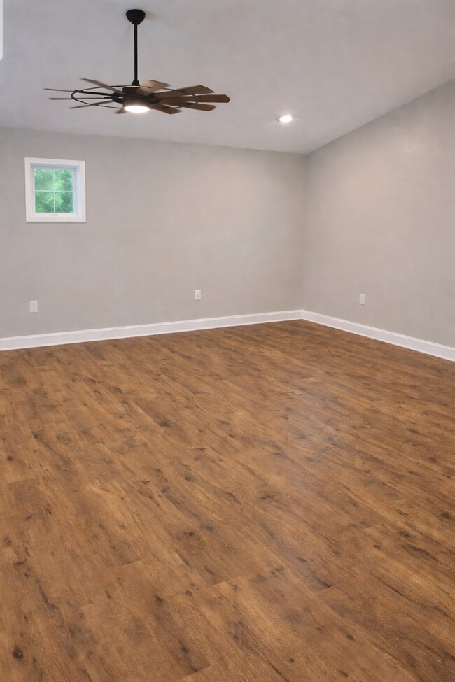 Building Photo - 2150 Windsor Ave