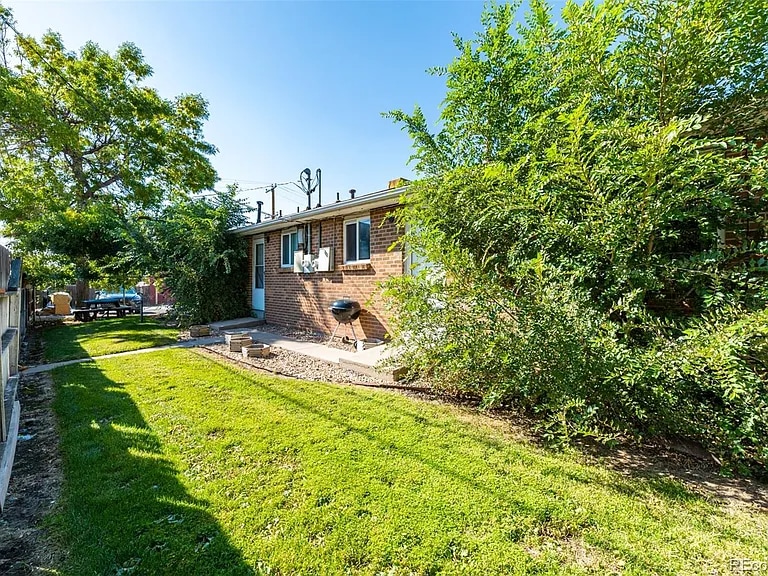 Building Photo - 1601 Nome St