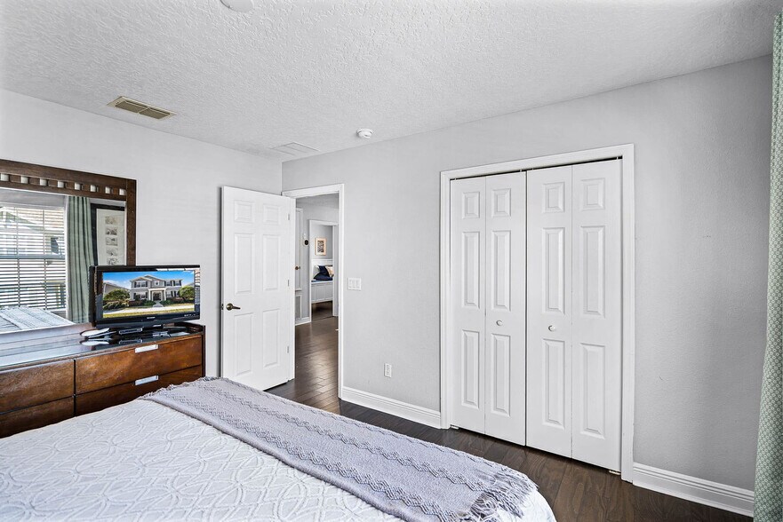 Building Photo - 7412 Soiree Way