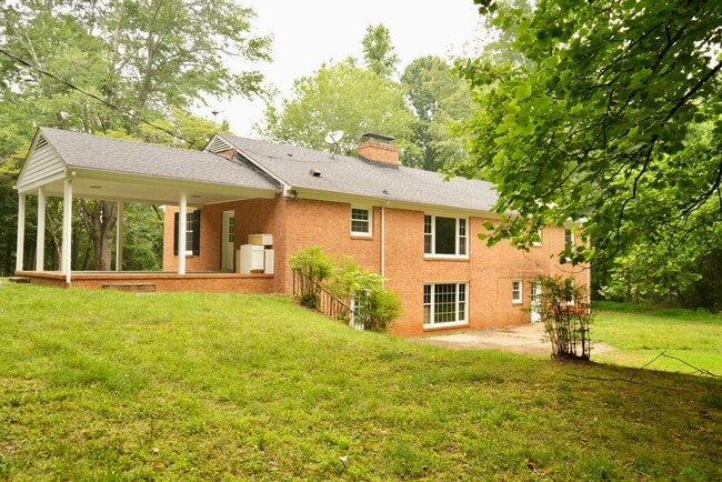 Building Photo - 4419 Dickerson Rd