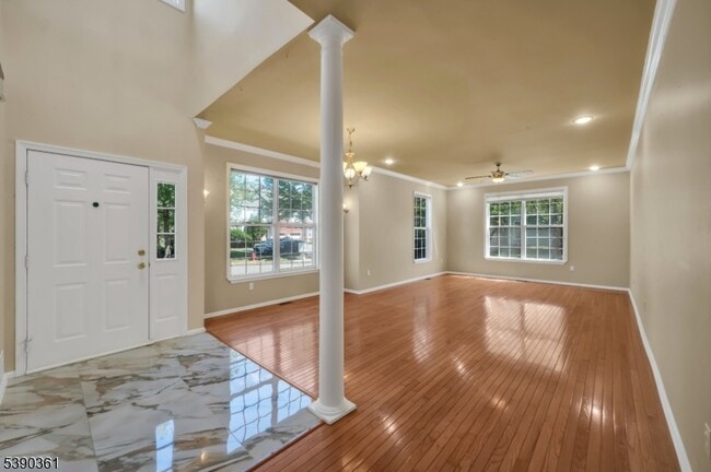 Building Photo - 46 Gordon Cir