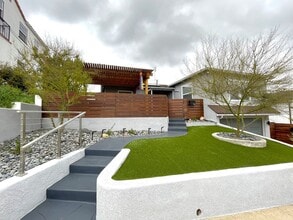 Building Photo - Stunning Mission Hills Home!