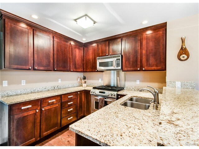 Building Photo - 2819 14th Ave W