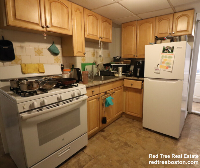 Apt B1 - 405 Huntington Ave