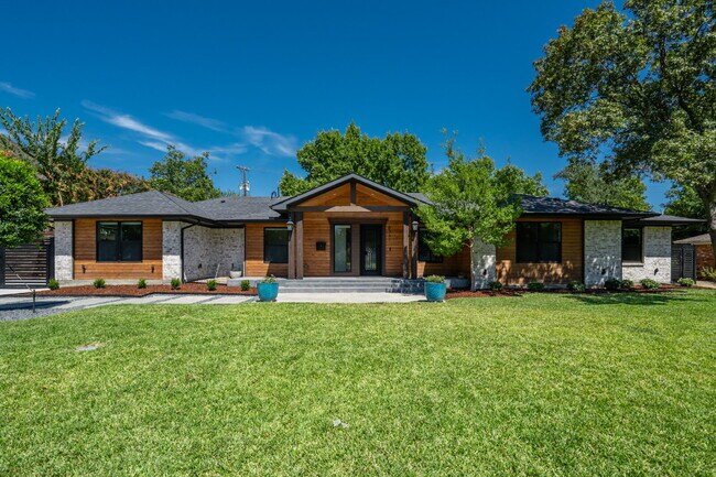 Building Photo - Modern Preston Hollow-Area Home with Resort-Style Services