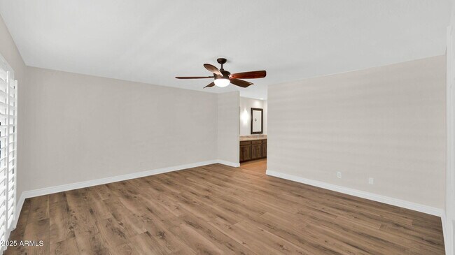 Building Photo - 7500 N Vía Camello Del Sur