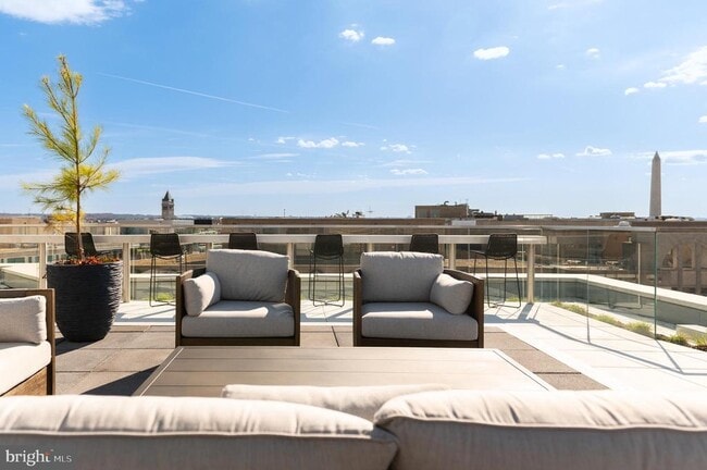 Building Photo - 1425 New York Ave NW