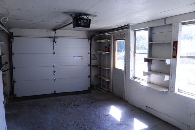 Building Photo - 8940 Oak St